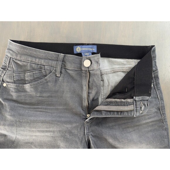 Democracy "Ab"solution Scalloped Hem Crop Jean GRAY SIZE PETITE 12 812-991 - Picture 2 of 7